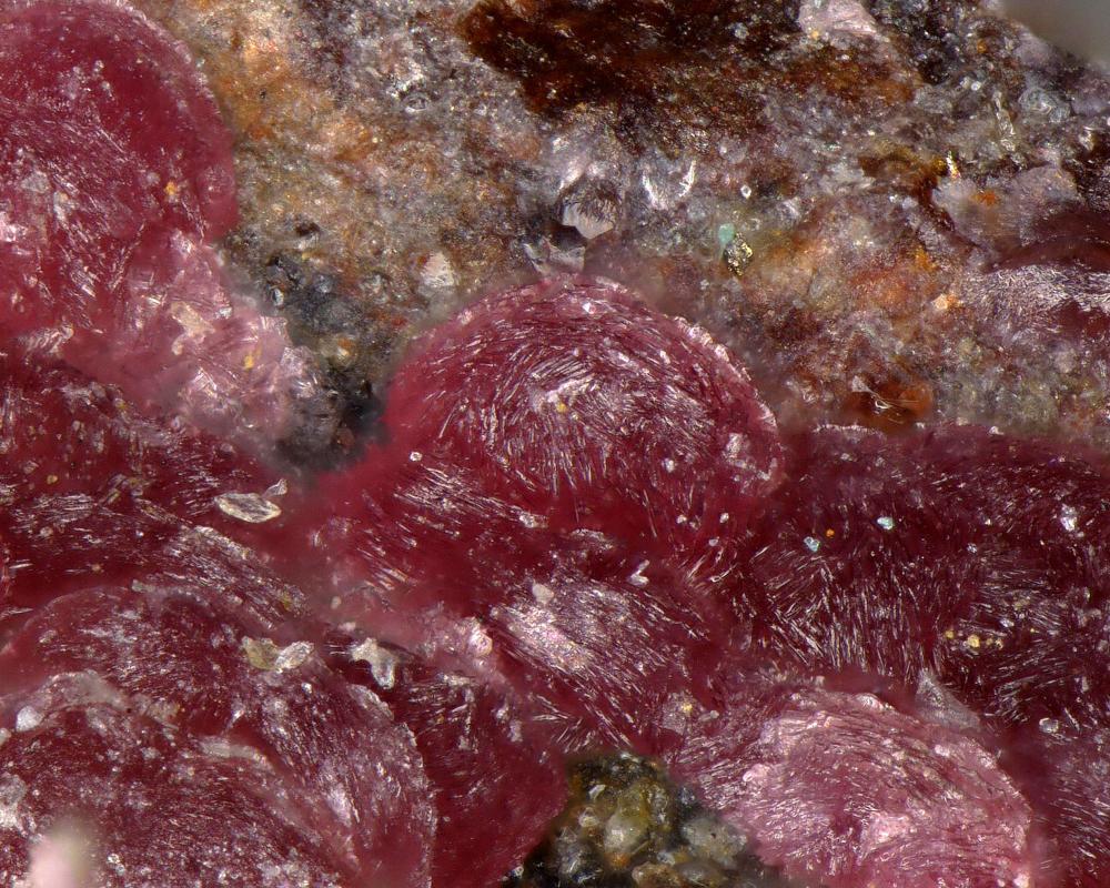 Ahlfeldite
